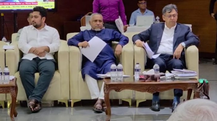 জামায়াত আমিরকে ফোন করেন প্রধান উপদেষ্টা, দিয়েছেন আশ্বাস
